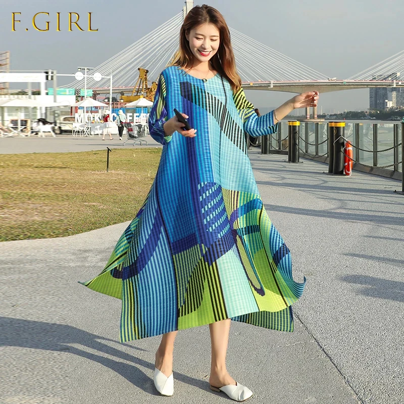 

2021 New Spring Korean A-line Lace Embroidery Ladies Base Dress White Hollow Mesh Round Neck 3/4 Flared Sleeve Womens Mini Dress