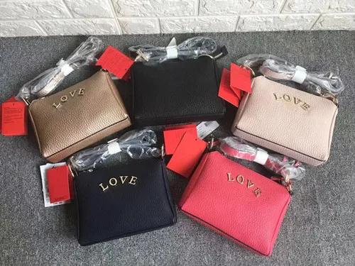 

New high quality lady's sloping shoulder bag