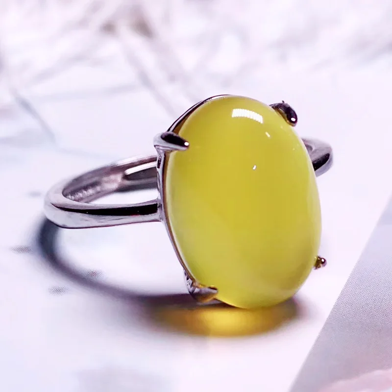 Женское серебряное кольцо Jadery желтое из халцедона и нефрита с топазами ювелирные