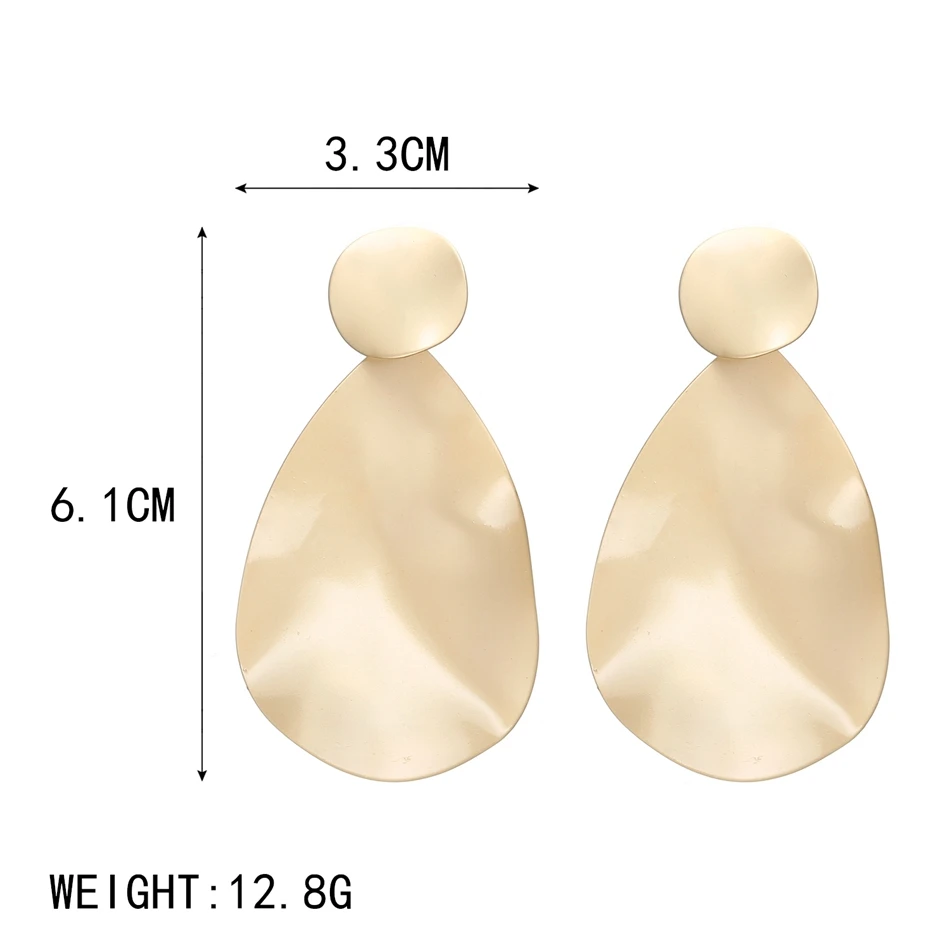 Подходящие модные серьги для