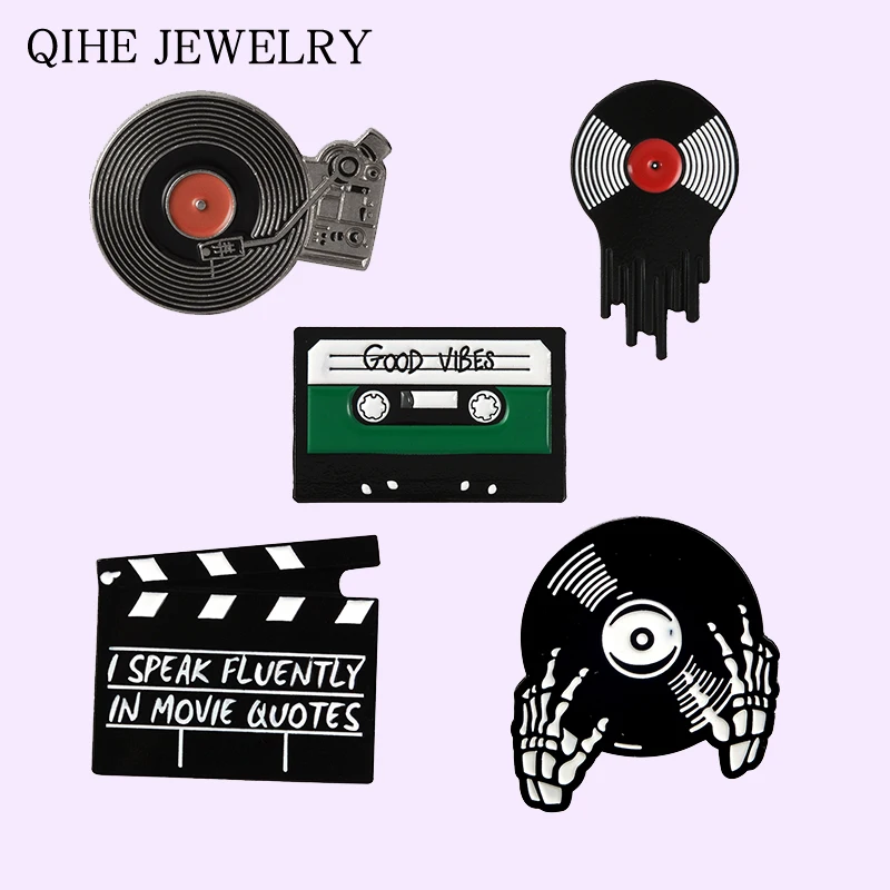 

Phonograph Record Cassette Tape Vinyl Record Brooches Collection Enamel Pins Badge Retro Music Disc Brooch Gift for Music Lovers