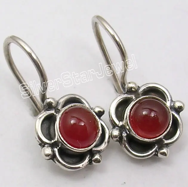 Серьги Chanti International с белым жемчугом лунным камнем и другими вариациями