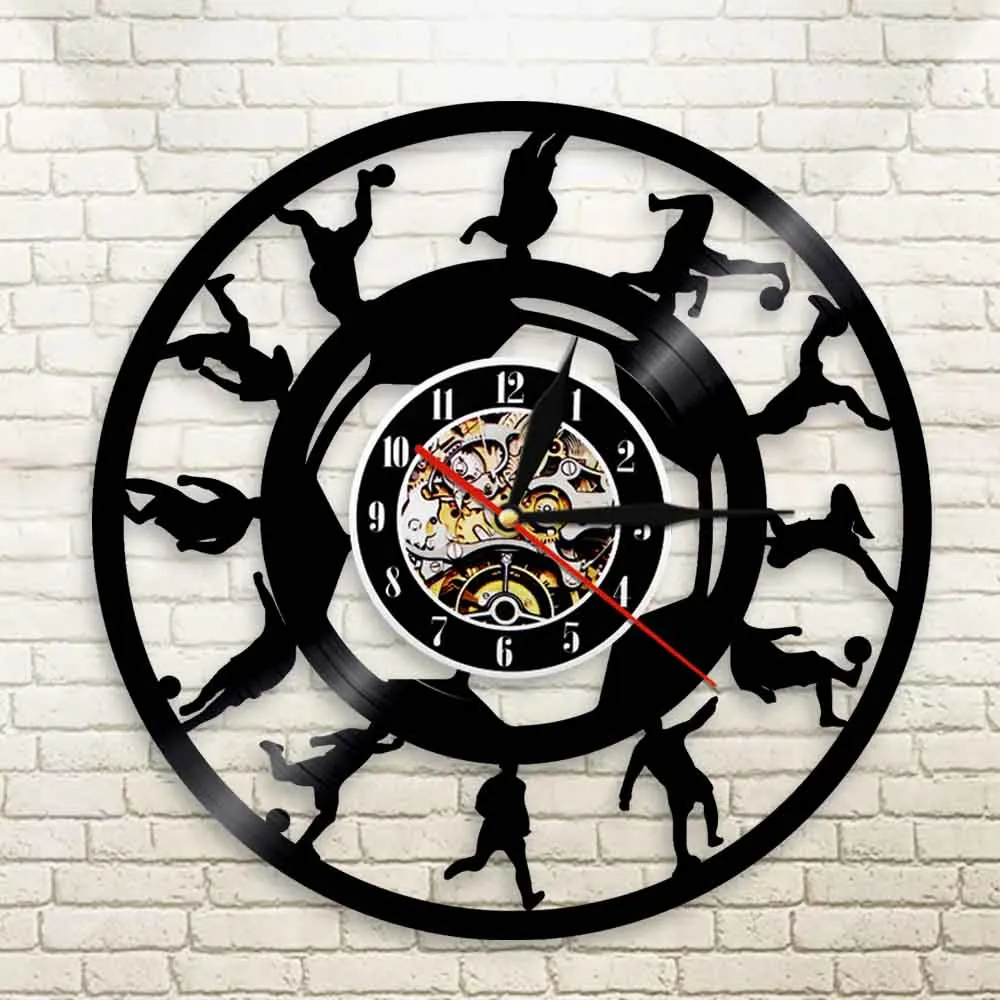 Винтаж Футбол игроков силуэт виниловых пластинок настенные часы ногами мяч в