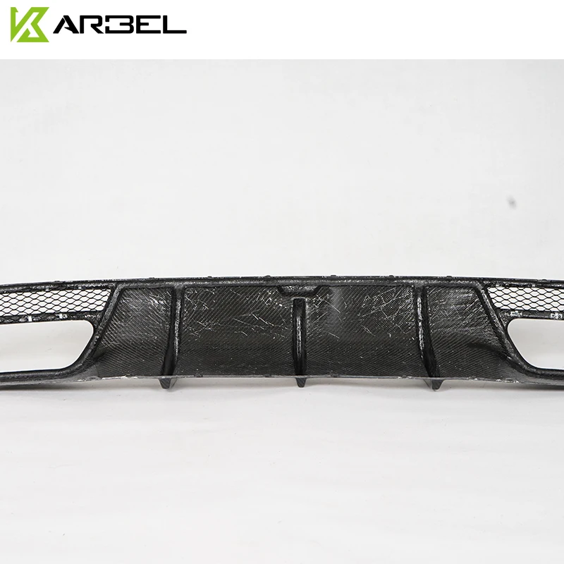 

Karbel Car Spare Parts Body Kit Carbon Fiber Rear Bumper Diffuser for Benz C63