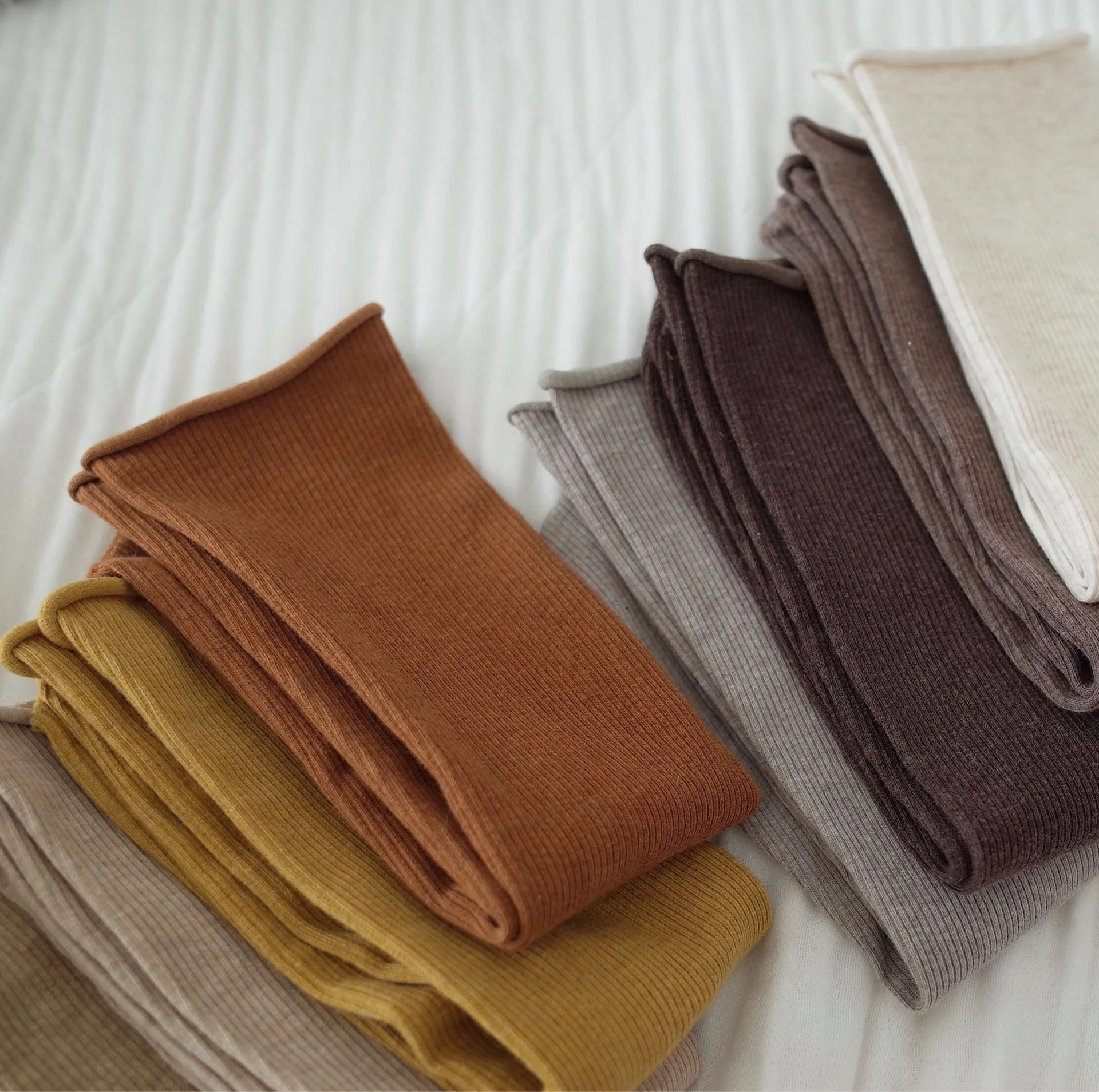 

1 Pairs Long Socks women Color Women Fashion Socks Cotton Wild Deodorant Comfort Brief New Elastic Breathable Motion Women Socks