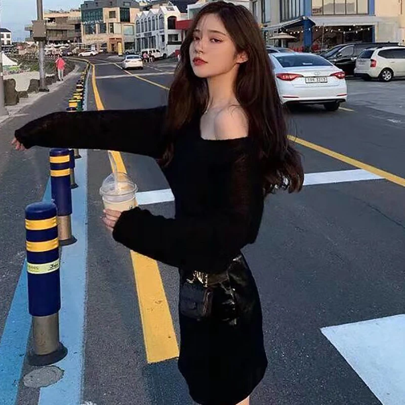 Женский мохеровый пуловер тонкий с V-образным вырезом |