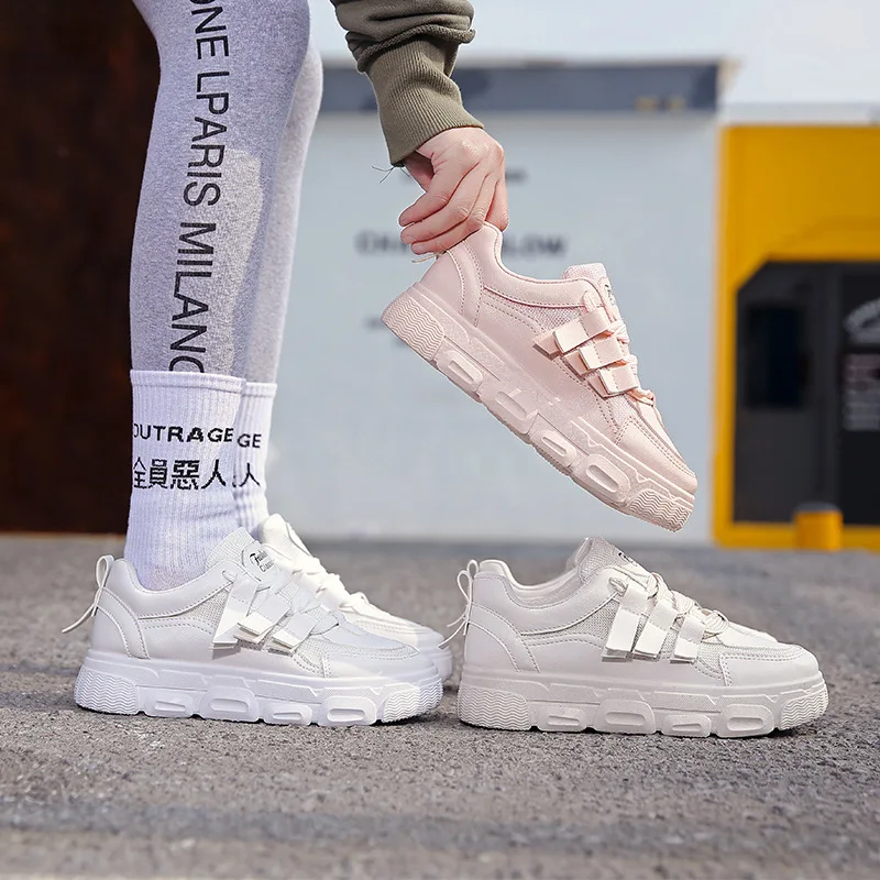 Женские кроссовки с дышащей сеткой белые Дизайнерские для бега износостойкие