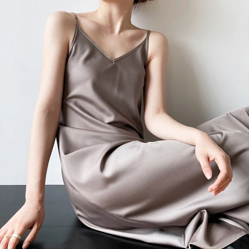 

Women Sexy Sleeveless Long Dress V-Neck Women Vintage Satin Summer Dress Solid Color Elegant Women Dress