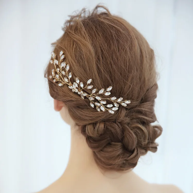

Manufacturers wholesale hot summer bride headdress baroque golden crystal combs contracted only beautiful hair