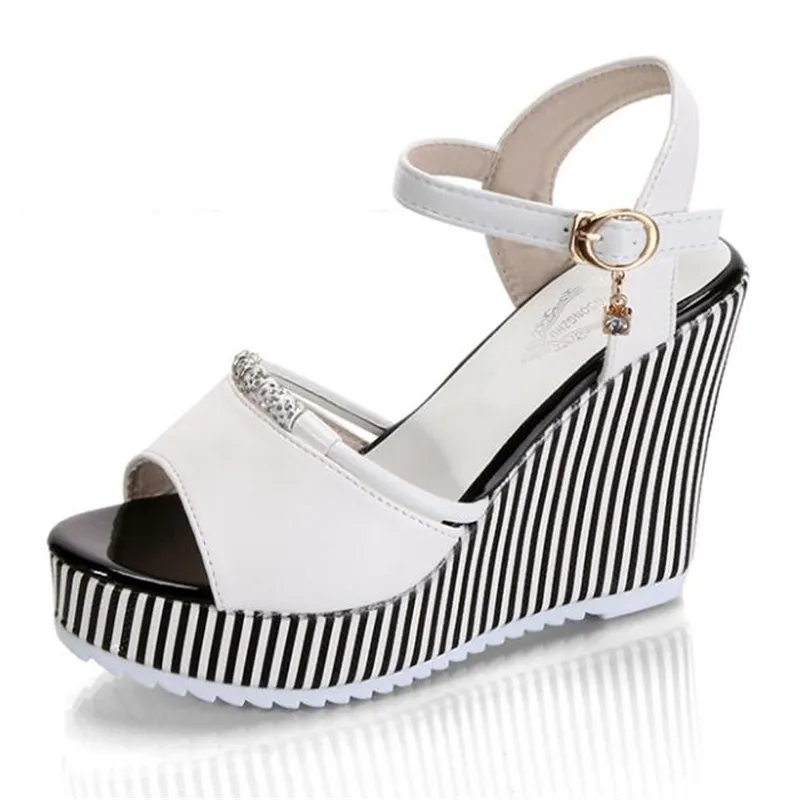 2019 Летняя женская обувь на платформе Обувь танкетке Водонепроницаемый сандалии