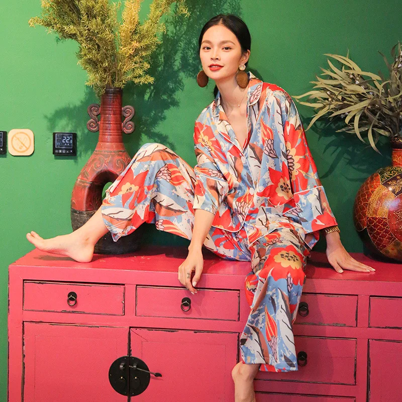 Long sleeved pajamas women's high-grade printed two-piece set of simulated silk  women pajamas