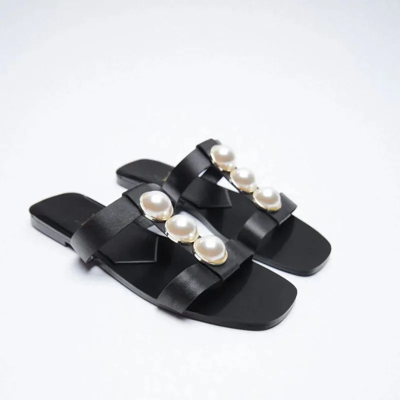 

Famous Brand 2021 Spring Summer Women's Pearl Slippers Black Flat With Half Sandals Rome Slides Outside