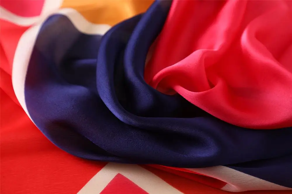 Модный женский большой мягкий атласный шарф Хаундстут градиентные квадратные