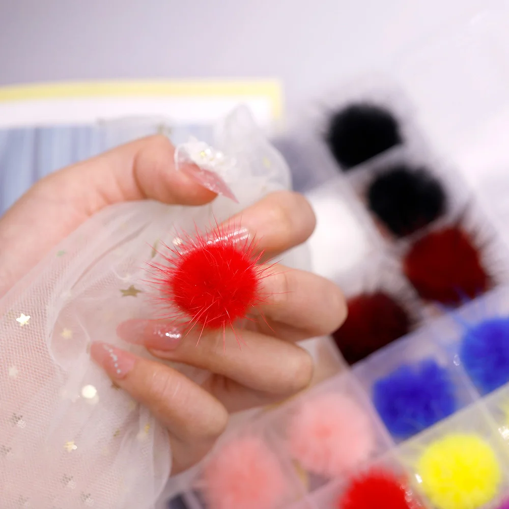 

24 Slots Box Nail Pom Poms Plush Fluffy Soft Balls Charms Removable Detachable Magnetic Kit 3D DIY Art Decoration Accessories