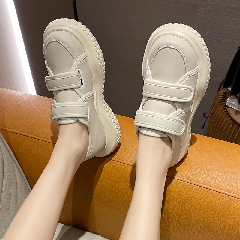 

Thick-soled Velcro Single Shoes 2021 Winter New Super Hot Fashion All-match Casual Round Toe Solid Color Bread Shoes