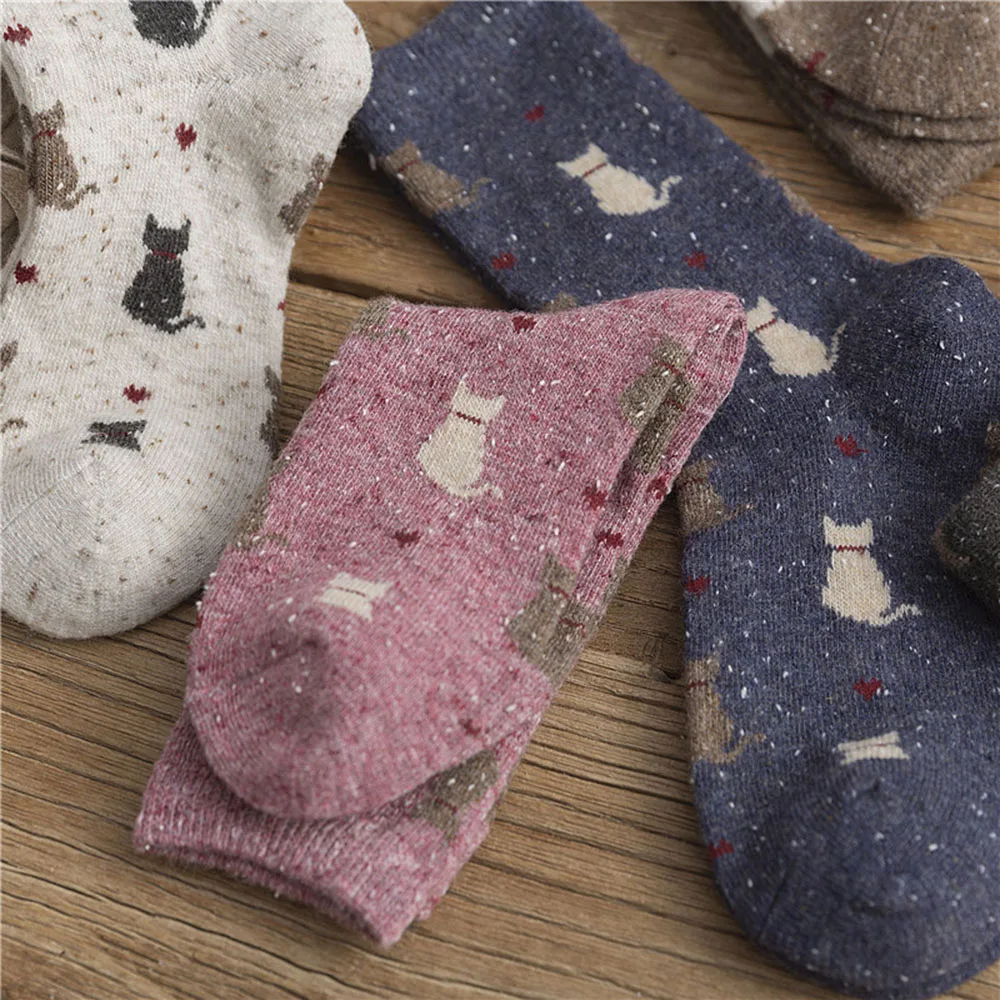 

Women's Socks & Hosiery