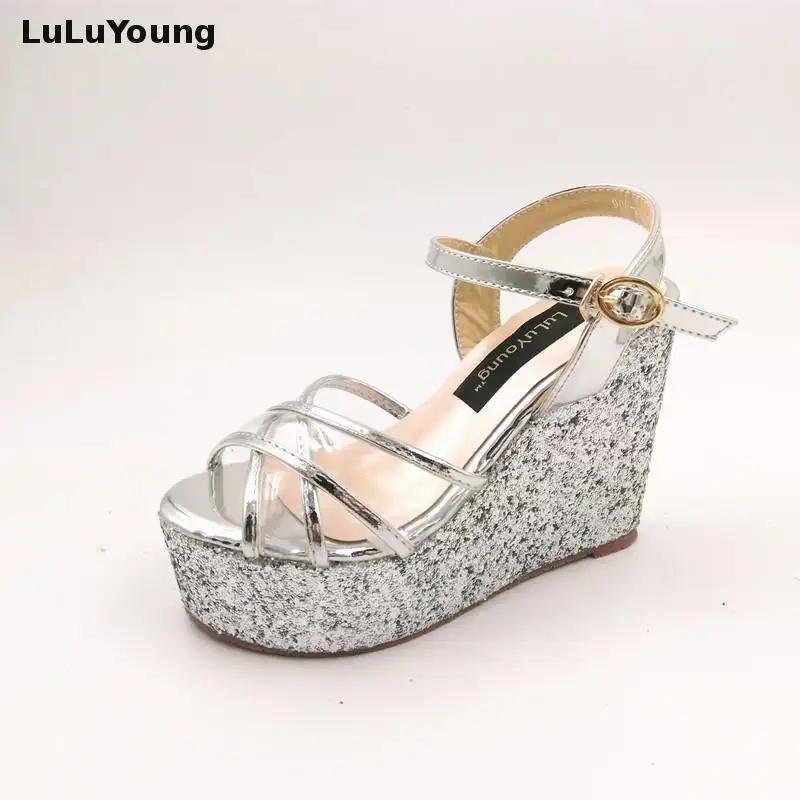 Новые туфли на высоком каблуке сандалии танкетке женские и платформе Пикантные