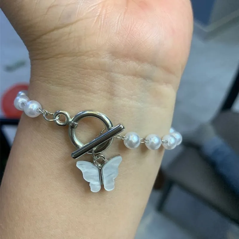 

Ins Niche Super Fairy Butterfly Pendant Pearl Bracelet Female Temperament Retro OT Buckle Girlfriend Student Jewelry Gift