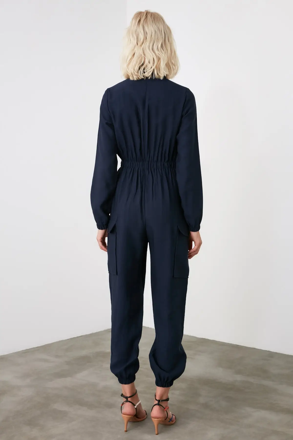 

Trendyol Zip Detail Jumpsuit TWOAW21TU0072