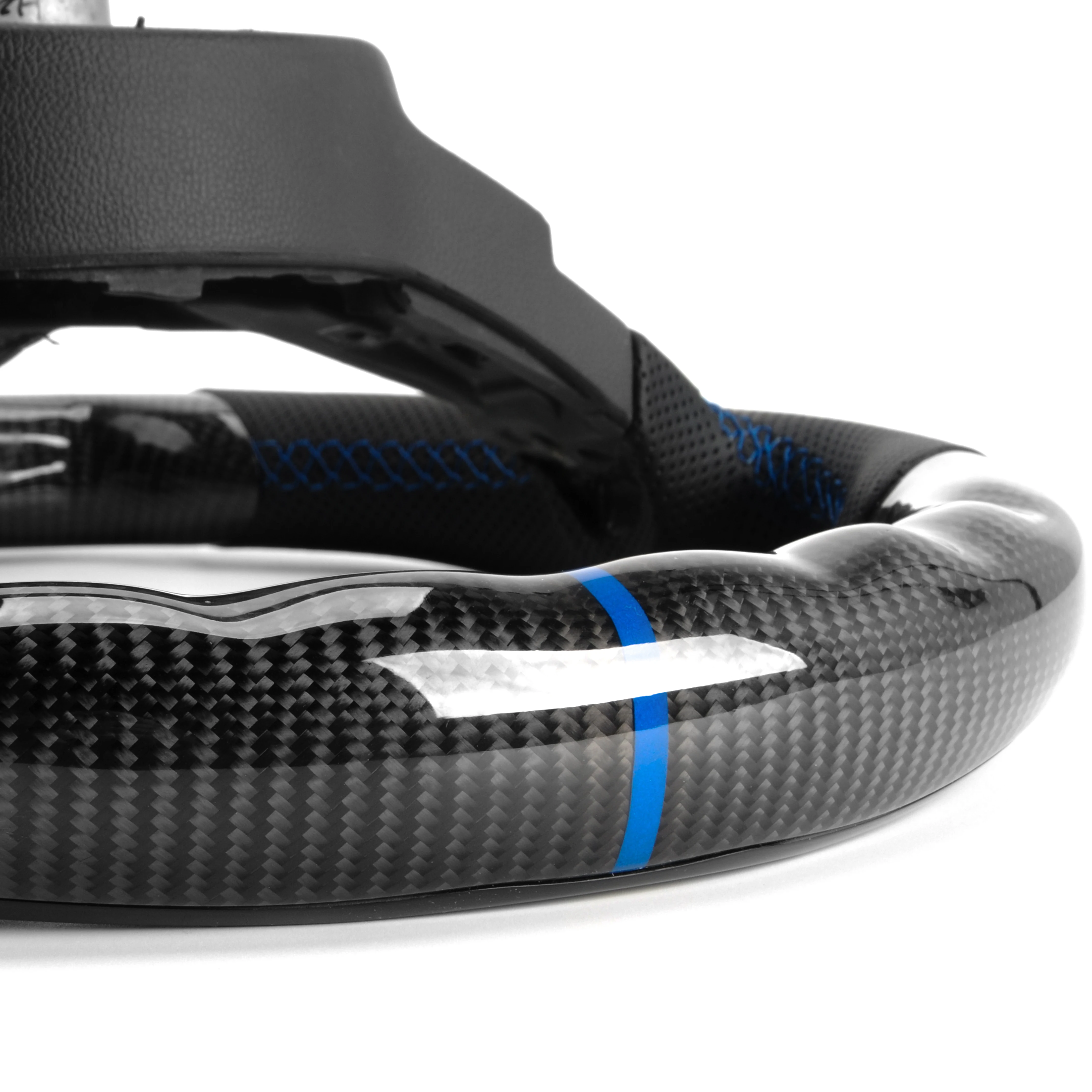 

Carbon fiber steering wheel For MK7.5 GTI R For Volkswagen Golf MK7 Surrounded by perforated leather steering wheel assembly