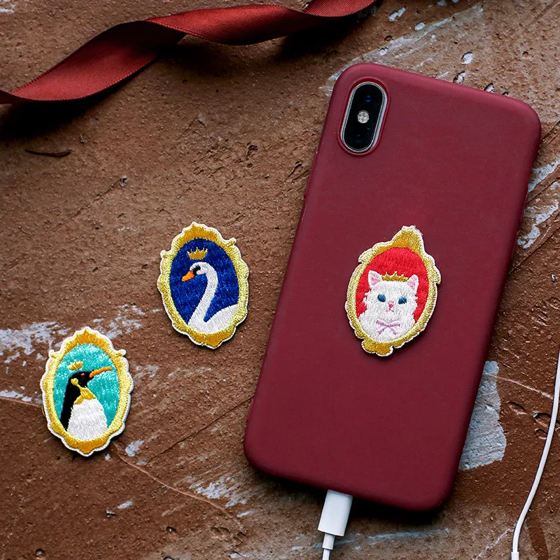 AHYONNIEX вышивка Лебедь Пингвин кошка Золотые круглые патчи для DIY Одежда Железо на патч с термоклеем на спине
