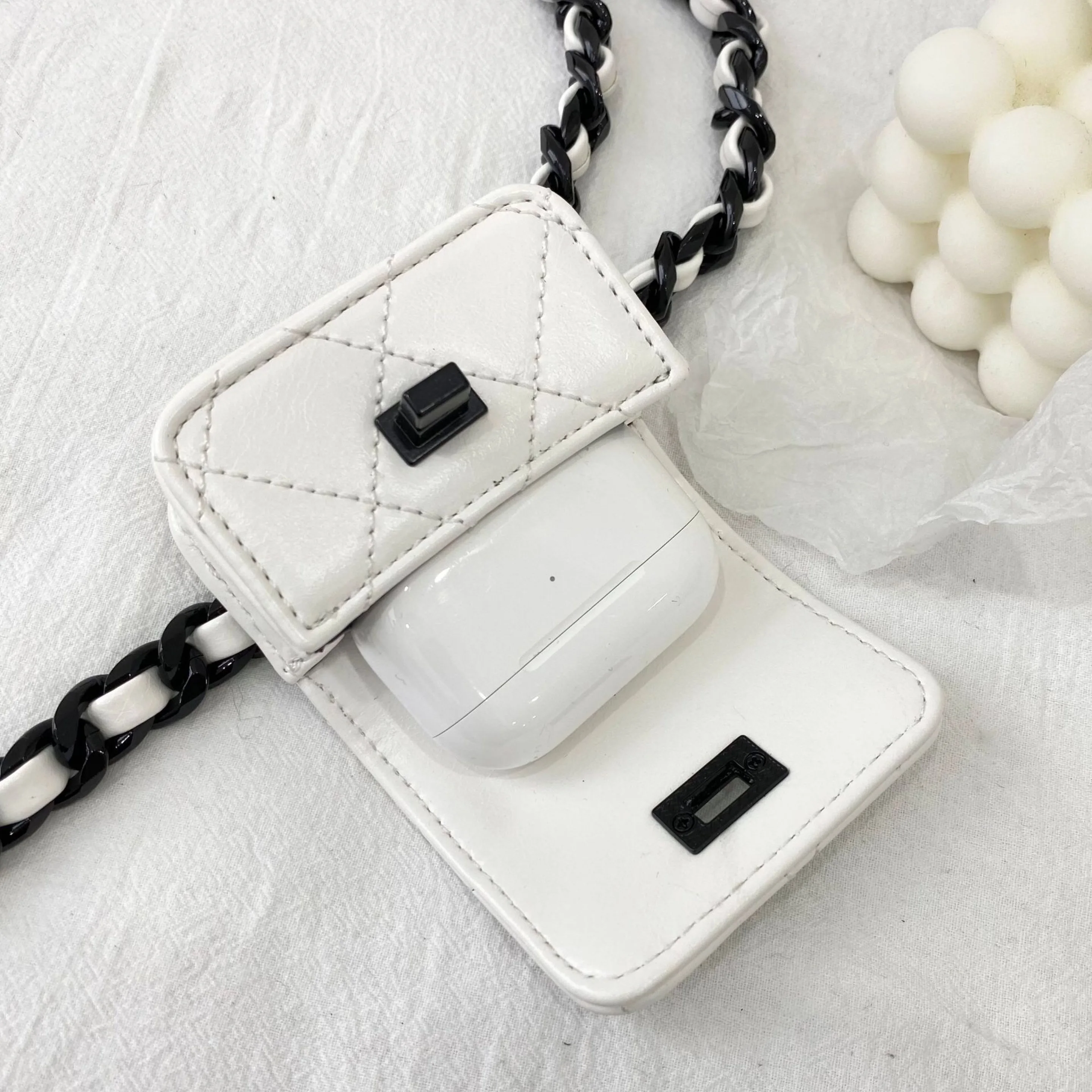 

Women's Handbags