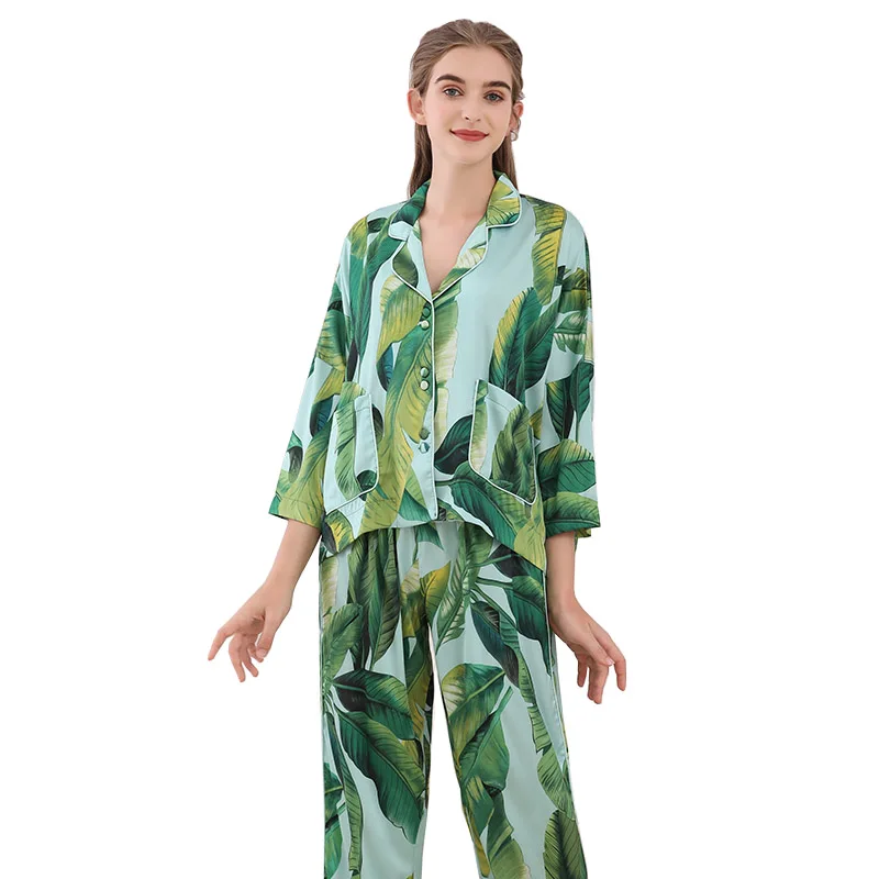 

Autumn Cartoon Leaves Printed Women 2Pcs Pajamas Set Comfort Loose Thin Turn Down Collar Rayon Sleepwear Top+Pants 2Pcs Homewear