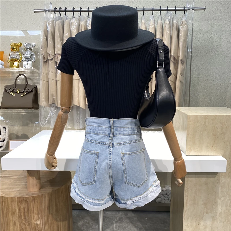 

2021 Girls' Feeling Two Buttons High Waist Slim Hemmed Wide Leg Hot Pants Personalized Rough Edge Joker Jeans Trousers