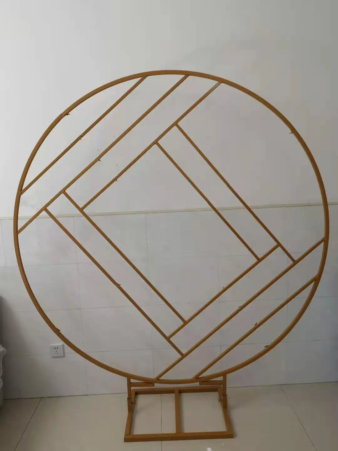 preço Flor De Casamento Balões Pano De Fundo Estande Ao Ar Livre Gramado Festa Arco Sinal Rack Anel Ferro Quadro Geométrico Palco Fundo Decoração