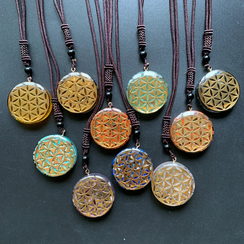 

Chakra Chips Tumblestones Pendant Flower of Life Necklace Orgonite Round Resin Jewelry Adjustable Rope Chain 1pc