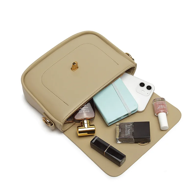 

European Style Handbag New Fashion Solid Color Women Shoulder Bag Retro Baguette Bag Fashion Simple Female Armpit Bag