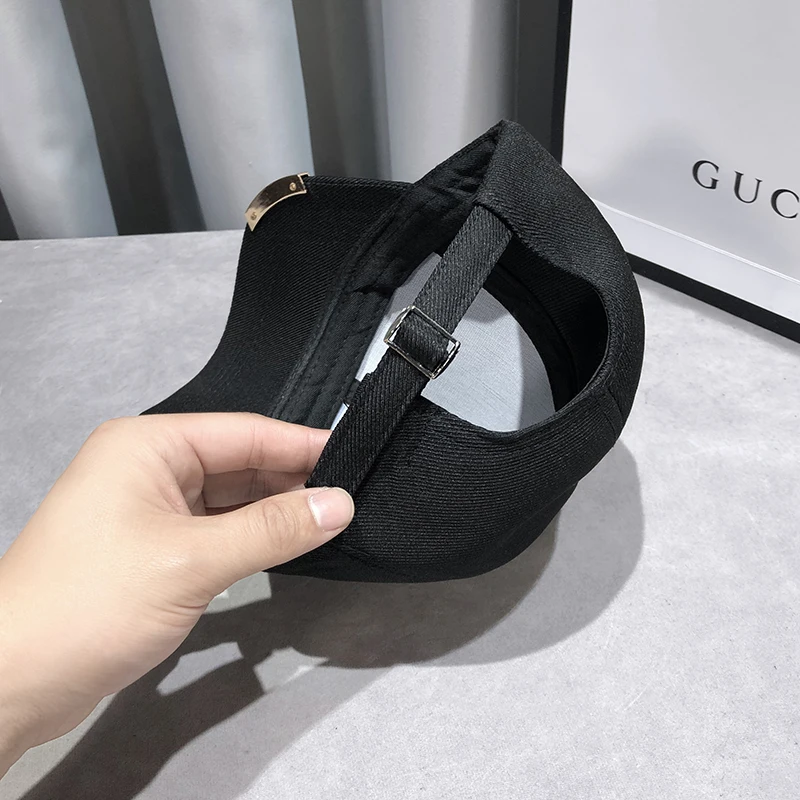 

Baseball cap female 2021 new European wind fashion joker net red hat spring and autumn sun block cap niche popular logo