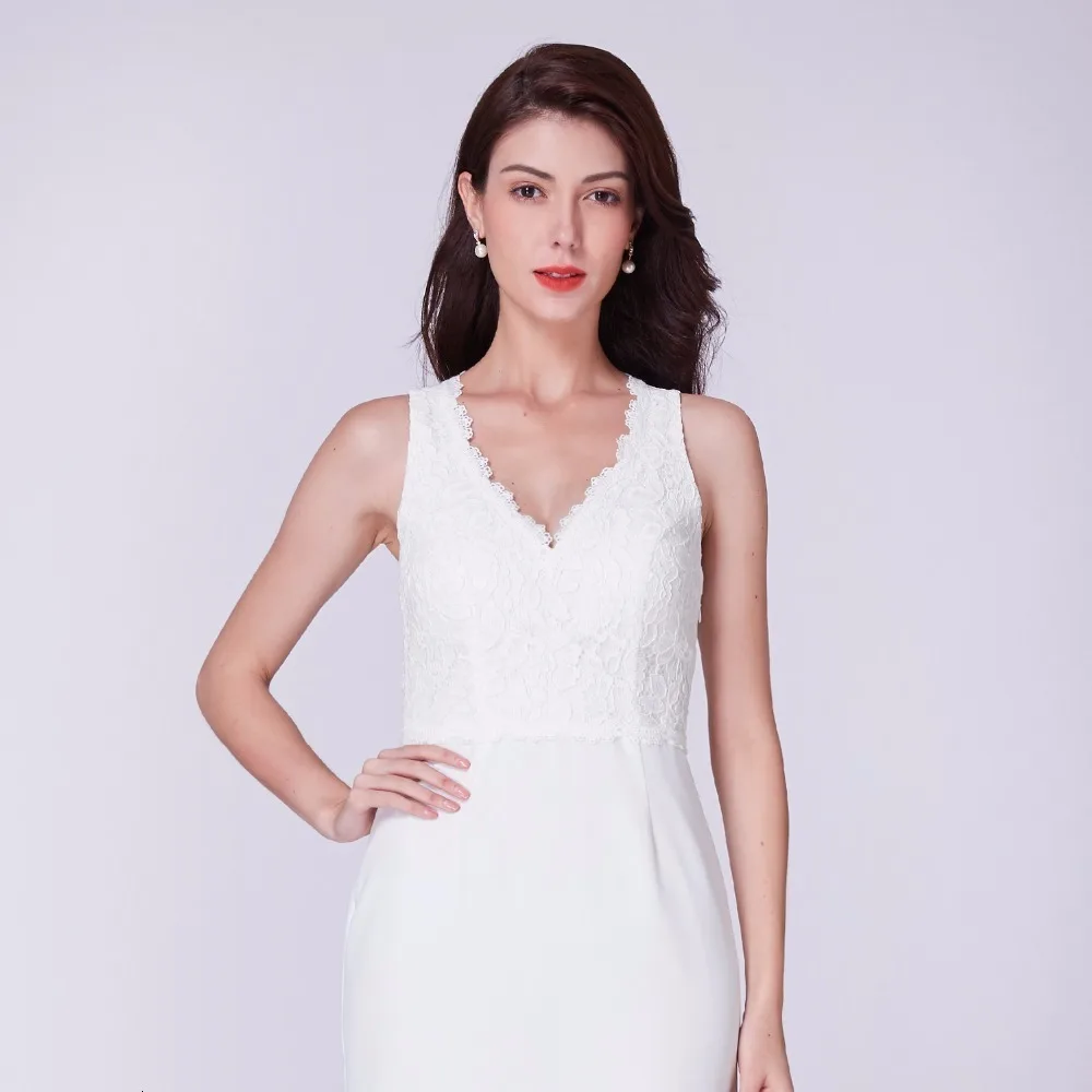 Элегантные цвета слоновой кости свадебное платье-бохо; Robe De Mariage Простой Линия с V-образным вырезом без рукавов кружево развертки Поезд Vestido De Noiva