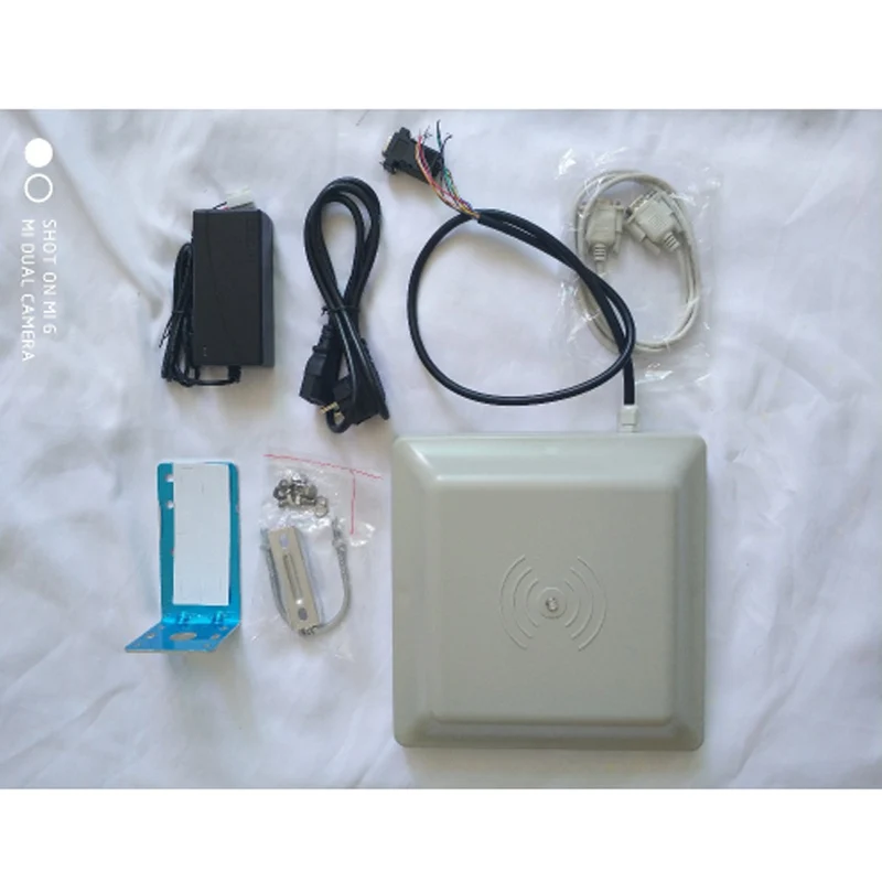 

Long Range free SDK 860-960Mhz 2-6M reading range UHF Long Distance RFID Reader