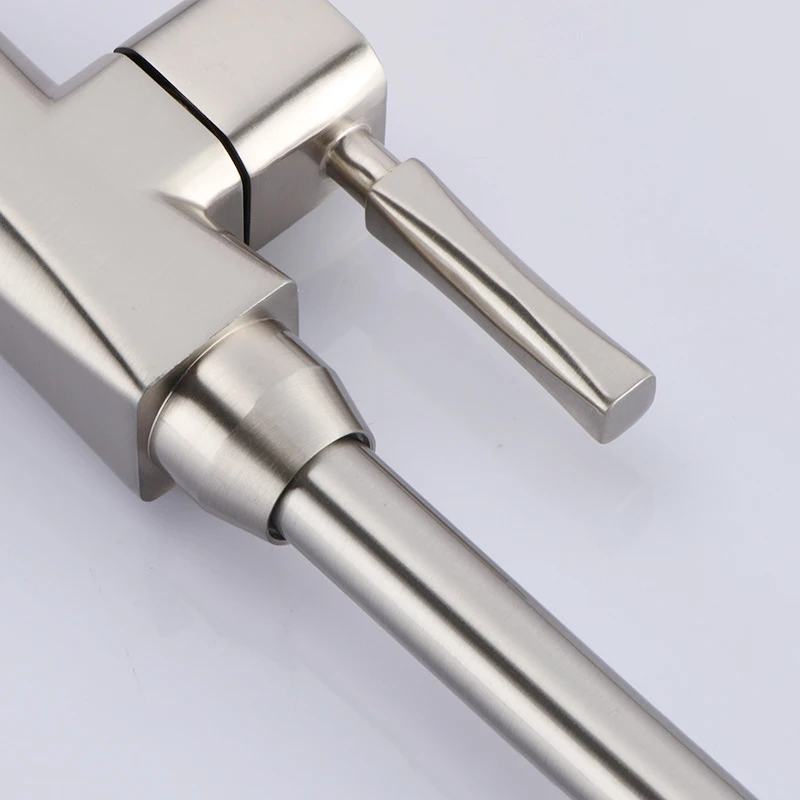 Классический кухонный кран смеситель для раковины с поворотным носиком