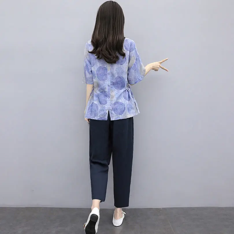 Комплект из двух предметов свободного кроя повседневный топ и брюки футболка с