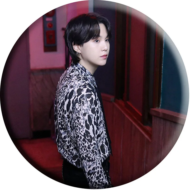 Оптовая продажа Bangtan Boys Kpop 2021 год значок на пуговицу с надписью тему сезона одежду