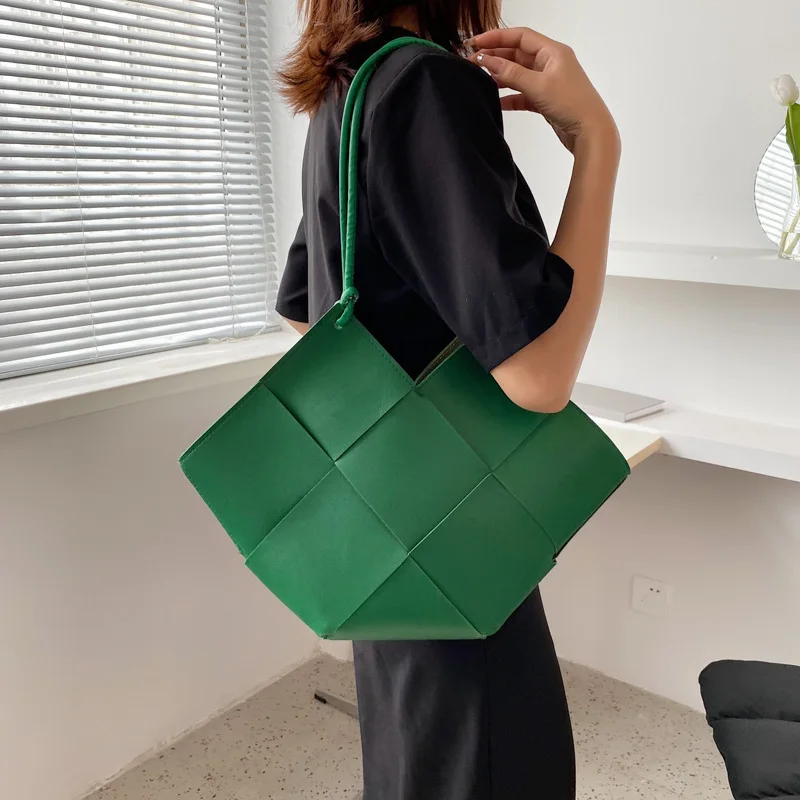 

Fashion Cool Ladies Woven Solid Color Tote Handbag Large Capacity Leisure Shopping Travel Beach Straw Basket Shoulder Bag