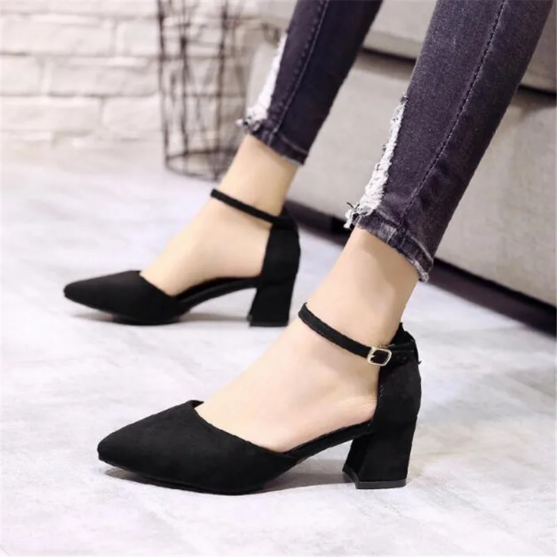 Прямая продажа с фабрики босоножки на низком каблуке для женщин Ремешок