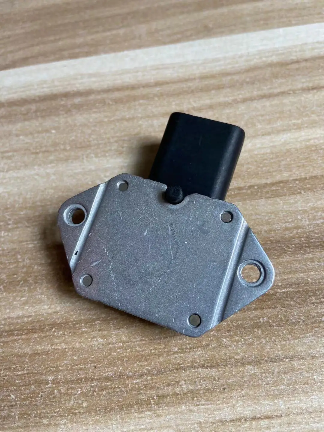 

4 Pins Cooling System Fan Relay Sensor For CHRYSLER 04707286AG 04707286AI 04707286 04707261 04707286AF