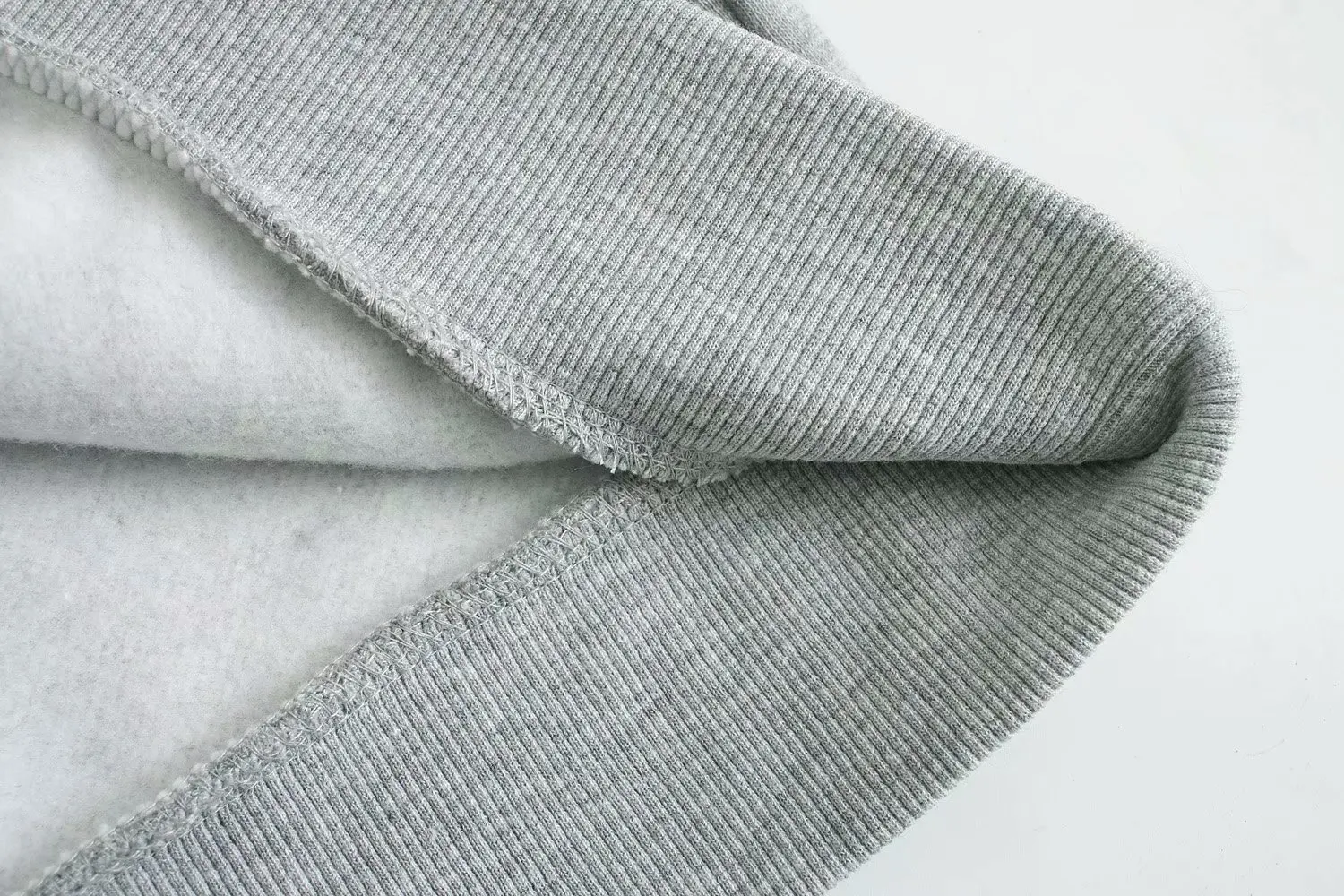 

Winter Letters Print Fleece Sweatshirt Women Clothes Streetwear O-neck Pullovers Hoodies Women Gray Tops