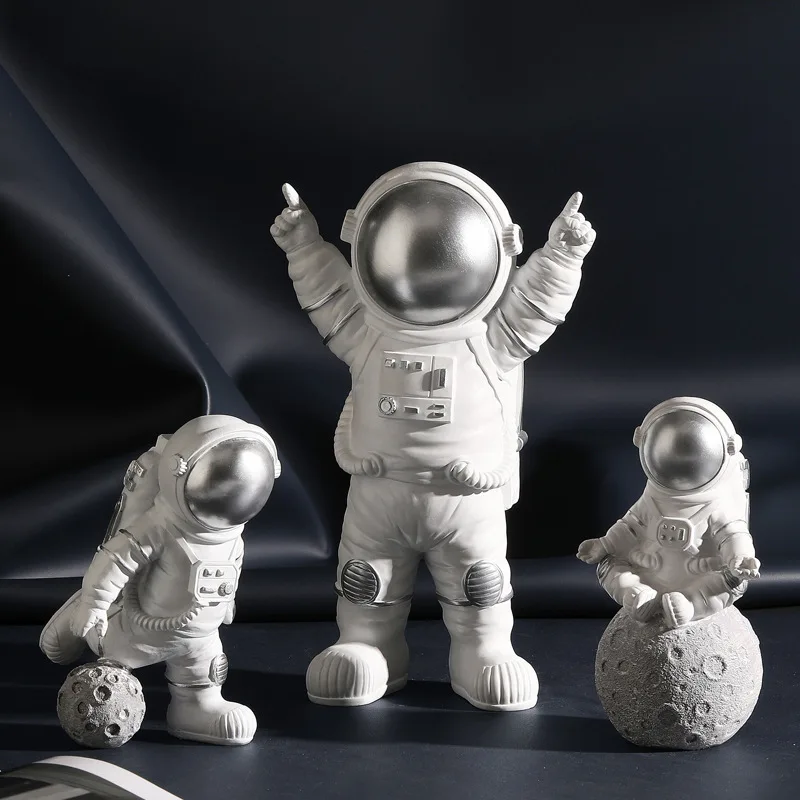 Статуэтка астронавта, Современный домашний декор, фигурки космонавта, Луны, декоративные настольные украшения, статуи из смолы и серебра, п...