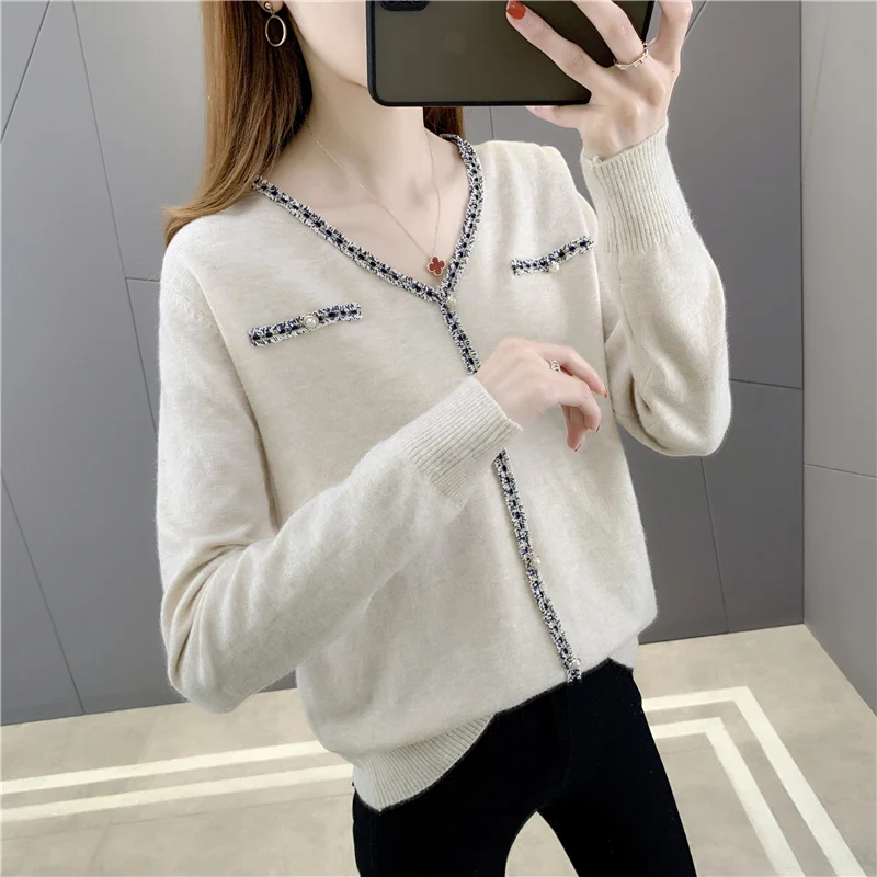 Пуловер с V-образным вырезом и карманами № 3 |