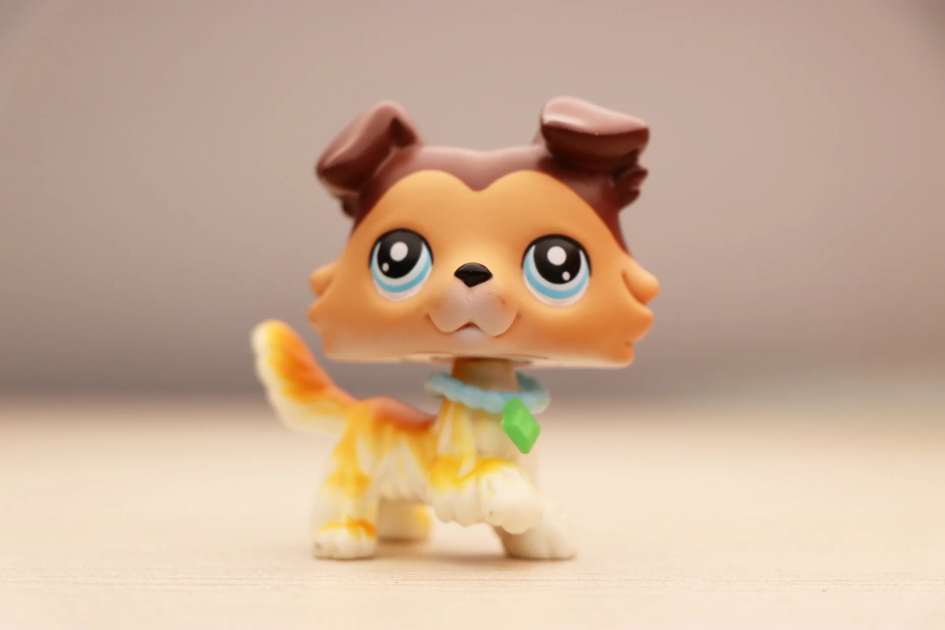 Белый Действительно Редкие pet shop мини игрушки Действие стоячая коллекция коротких волос кошка белый розовый черный оранжевый тигр кошка и собака подарки - Цвет: Белый