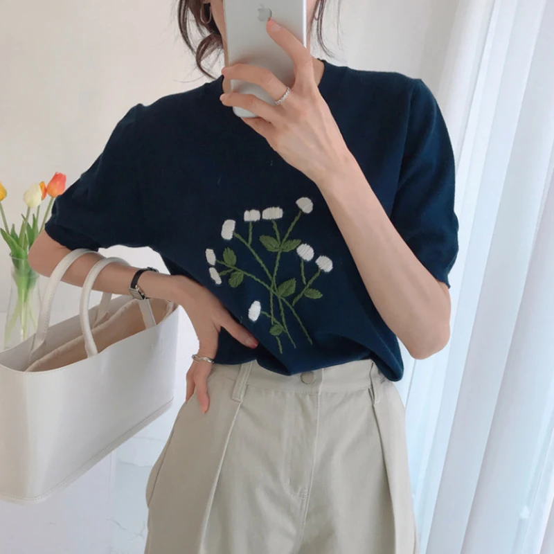 

ZAWAHIKI Korean Chic Summer Elegant Knitted Pullover O Neck Short Sleeve Embroidery Floral Tops Loose Casual Women Clothing