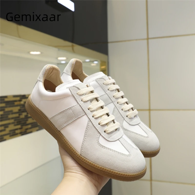 

Туфли женские весенние из натуральной кожи, шикарные повседневные замшевые туфли на плоской подошве, с перекрестной шнуровкой, с круглым но...