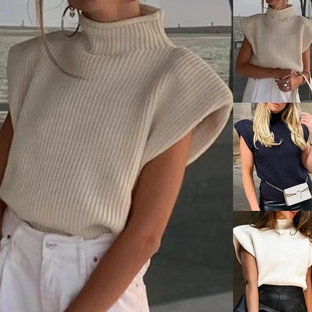 Жилет женский осенне-зимний однотонный с воротником-хомутом и подплечниками |