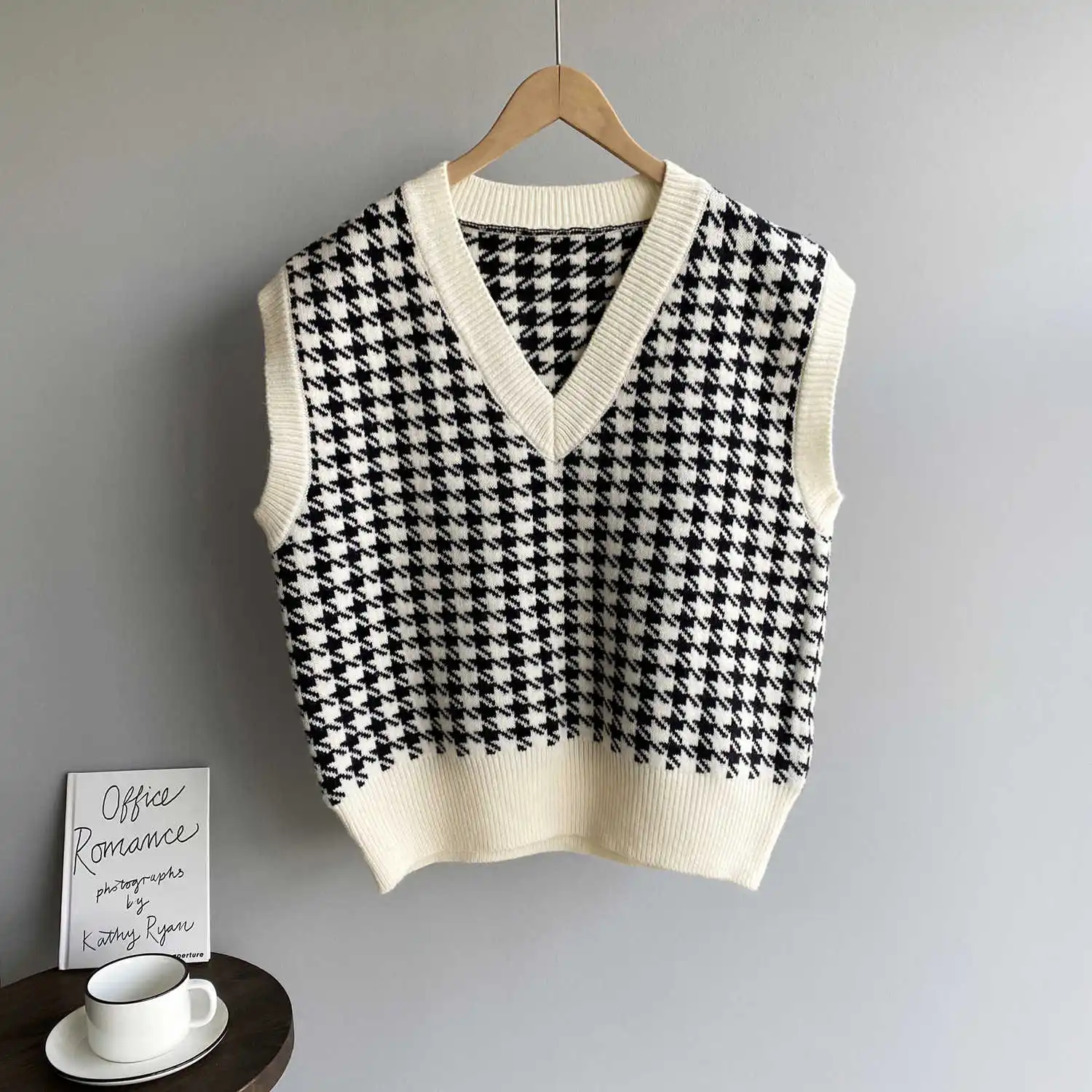 

COZOK New Spring V-neck Sweater Ff2120