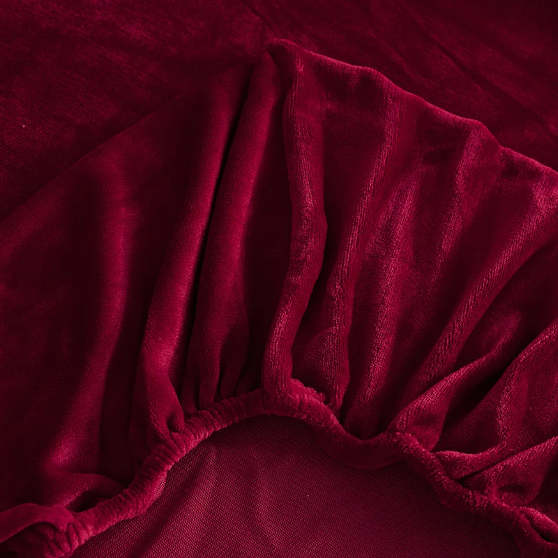 Однотонная простыня утолщенная натяжная из молочного бархата домашний зимний