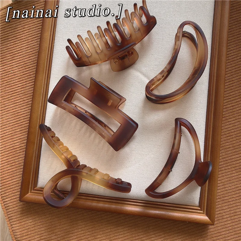 

Matte Amber Crab Hair Clip Grab Claw Acetic Acid Sexy Lady Hair Accessories Headdress Autumn/Winter Style Multi-color Optional